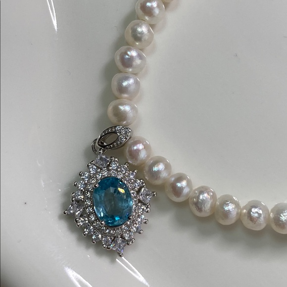 Elegant Pearl Bracelet with Blue Gemstone choker - Picture 5 of 7